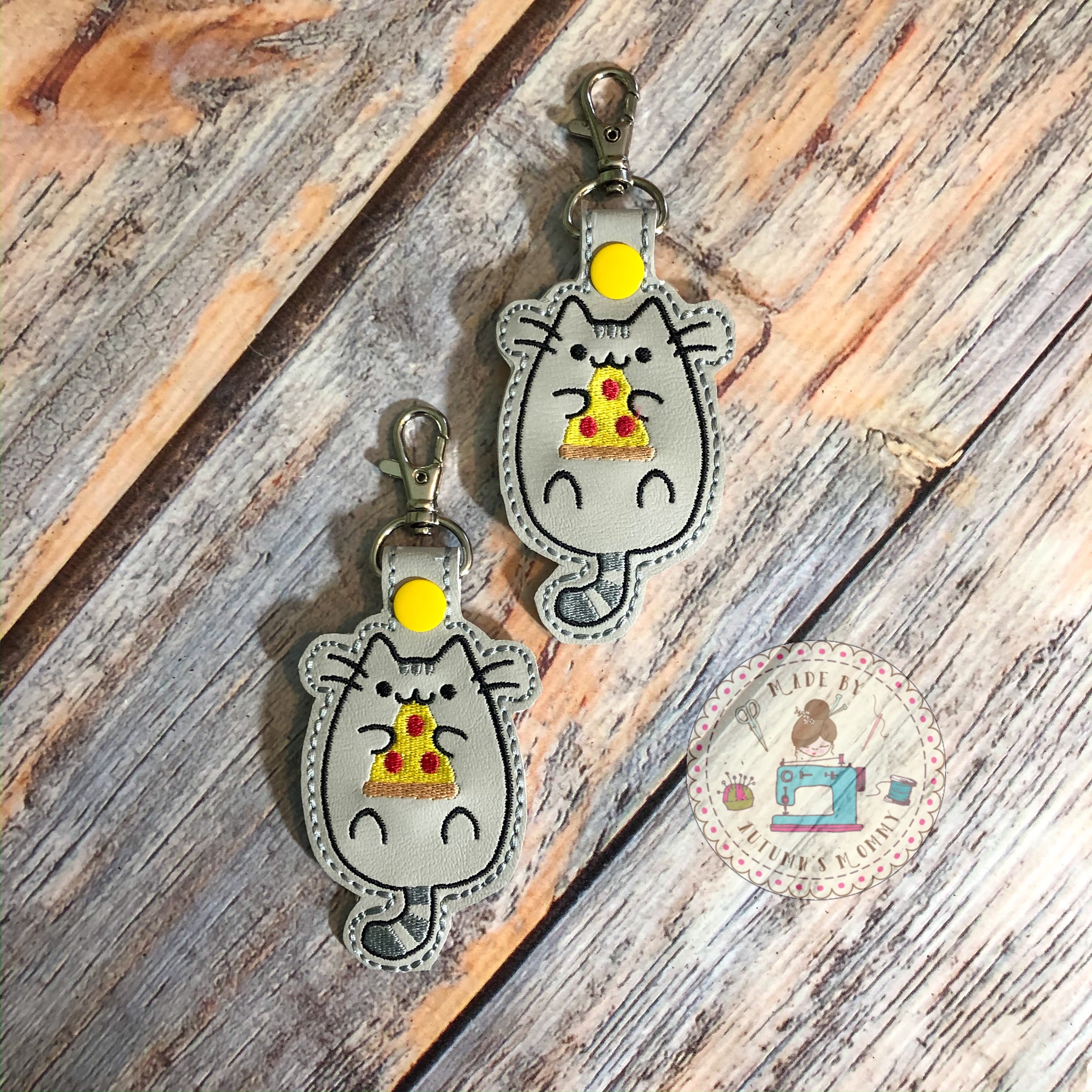 Pusheen The Cat keychain - pizza kitty – MadeByAutumnsMommy